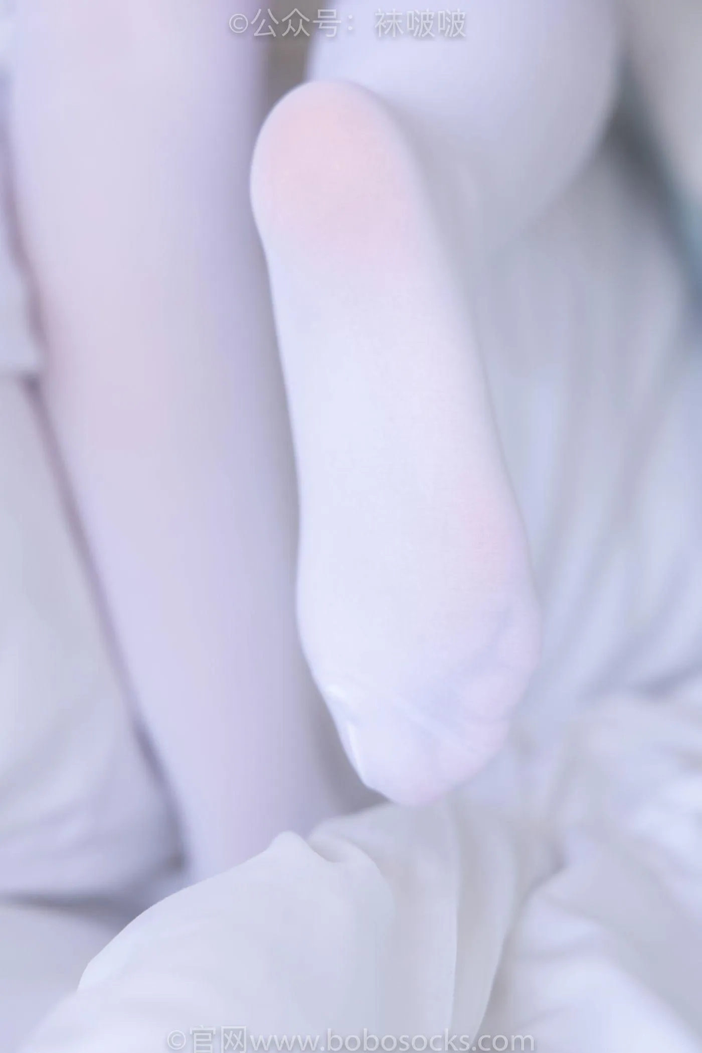 [BoBoSocks袜啵啵]NO.079 砂糖-皮鞋、厚白丝（花絮版） [140P]插图1